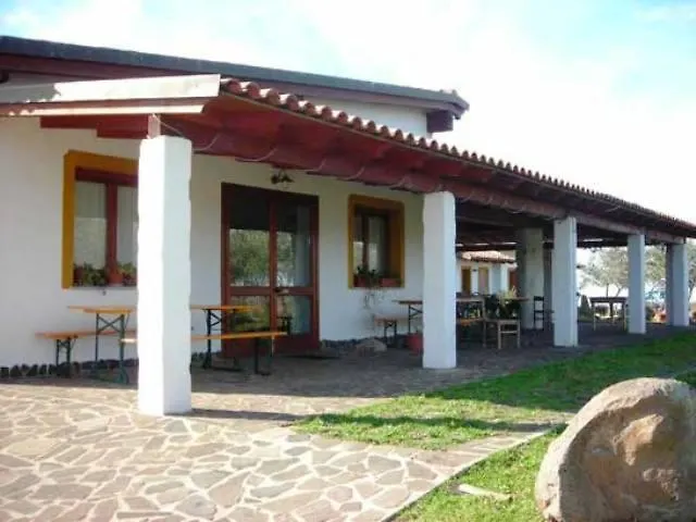 Agriturismo Su Nuratolu Фермерский дом